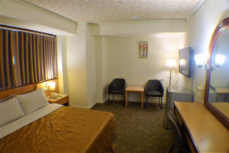 Lo Fo Hotel Taichung Bagian luar foto