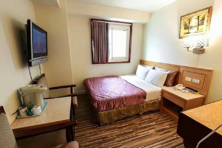 Lo Fo Hotel Taichung Bagian luar foto