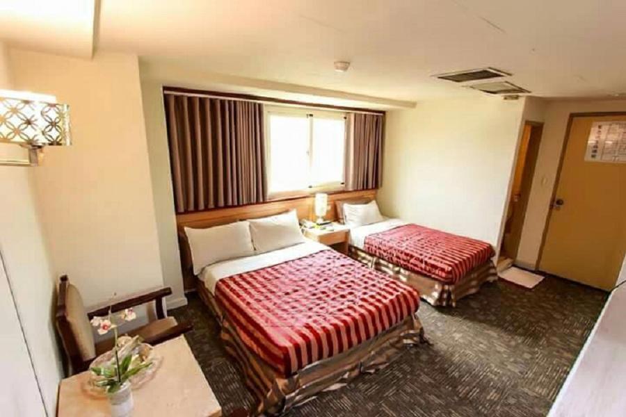 Lo Fo Hotel Taichung Bagian luar foto