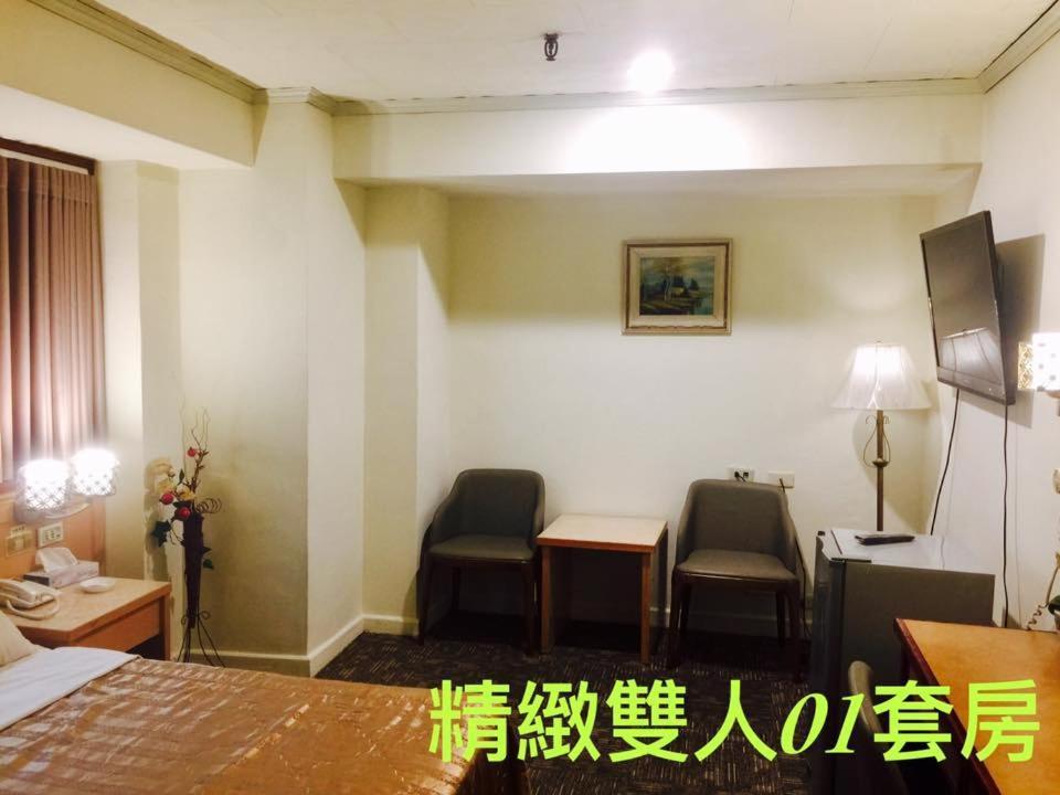 Lo Fo Hotel Taichung Bagian luar foto