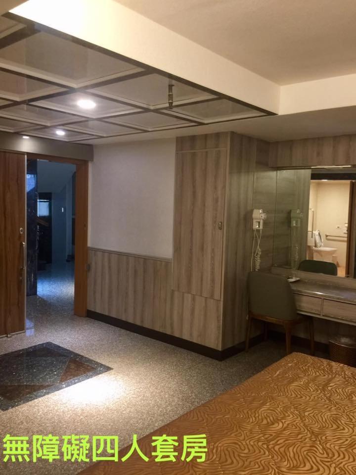 Lo Fo Hotel Taichung Bagian luar foto